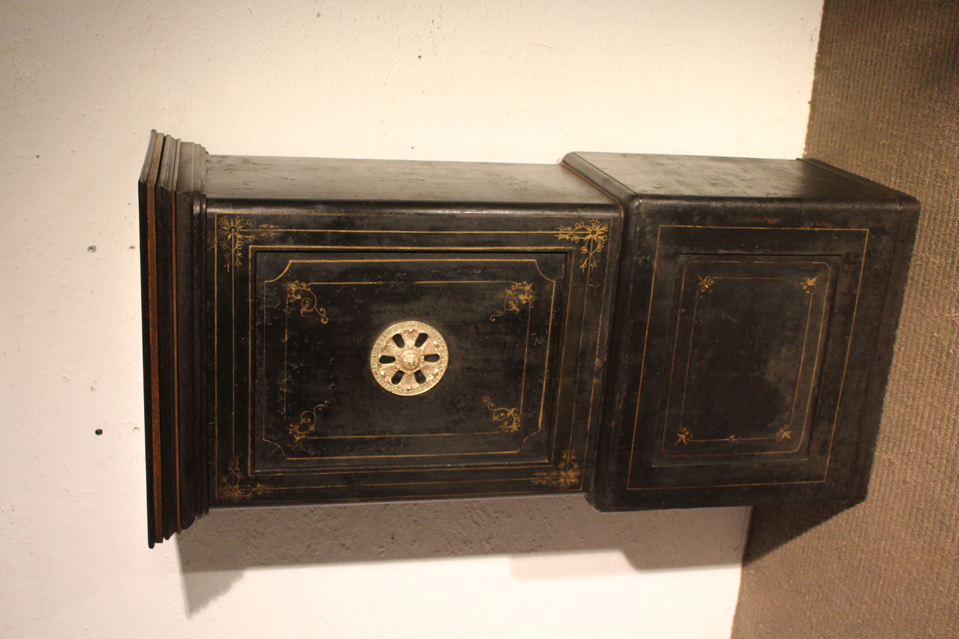 Coffre-fort 19e siècle